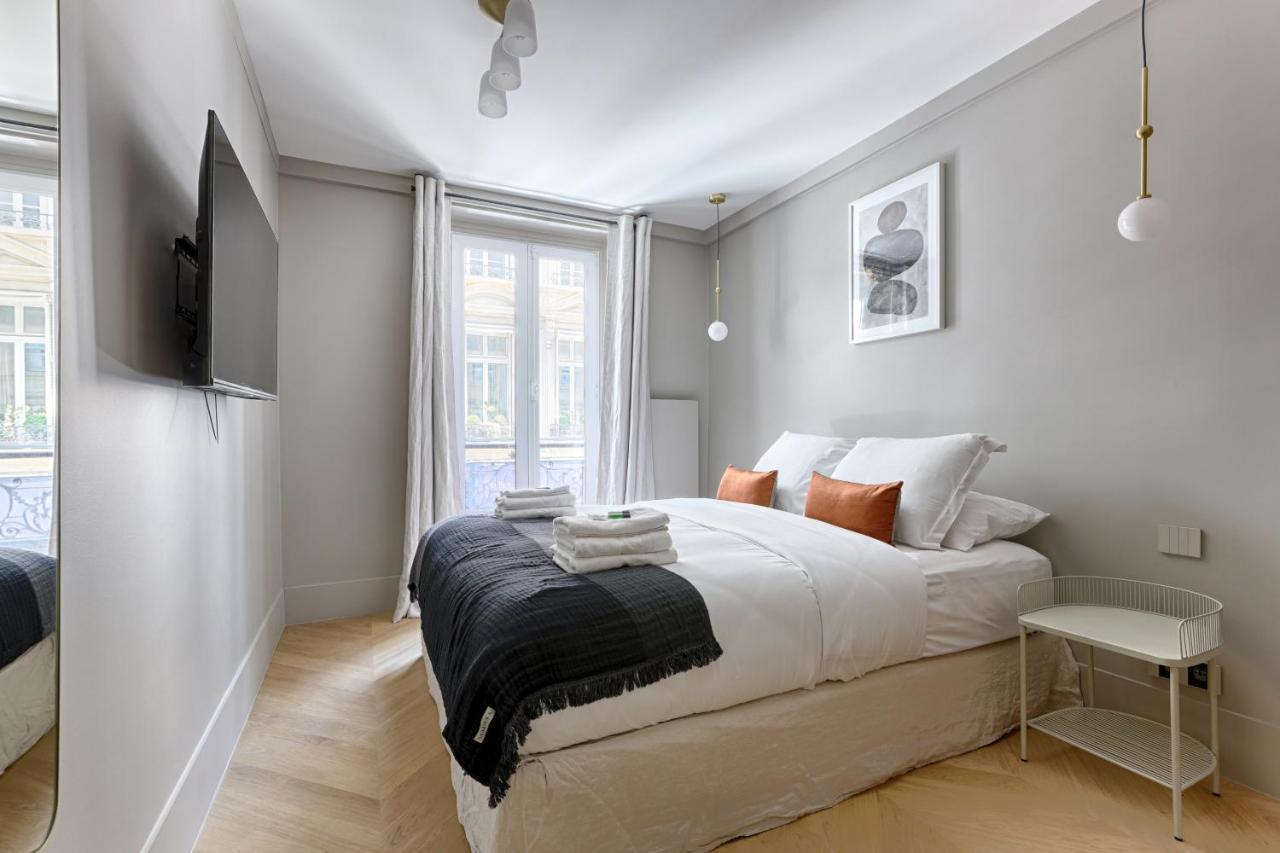Unique Luxury Parisian Flat 2Br/6P -Champs Elysees Zewnętrze zdjęcie